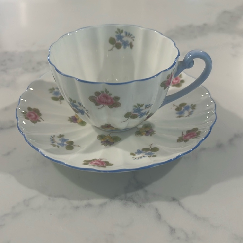 Shelley Fine Bone China Teacup and Saucer Set. Rose, pansy forget me pattern